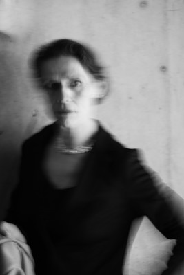 » #6/9 « / A Woman´s story / Blog post by <a href="https://strkng.com/en/photographer/a-g-p/">Photographer a_g_p</a> / 2024-01-29 10:38 / Portrait