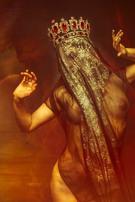 » #4/5 « / Queen or dark fairy? / Blog post by <a href="https://strkng.com/en/model/la+fleur+de+la+nuit/">Model la fleur de la nuit</a> / 2018-11-27 20:39