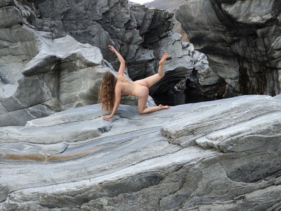 » #6/8 « / Rock sculptures / Blog post by <a href="https://strkng.com/en/model/la+fleur+de+la+nuit/">Model la fleur de la nuit</a> / 2022-03-30 22:23