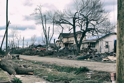 » #4/9 « / Hit by Tornado / Blog post by <a href="https://strkng.com/en/photographer/kerstin+niem%C3%B6ller/">Photographer Kerstin Niemöller</a> / 2018-04-11 09:54