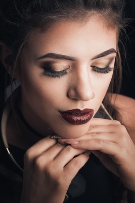» #1/9 « / Abschluss-Shooting bei einer Makeup Academy / Blog post by <a href="https://strkng.com/en/photographer/p-feldhusen-fotografie/">Photographer p.feldhusen.fotografie</a> / 2019-05-10 13:25