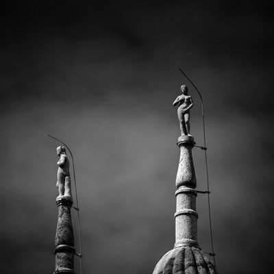 Decency girls on top of the Cathedral / Architecture / church,monochrome,statue