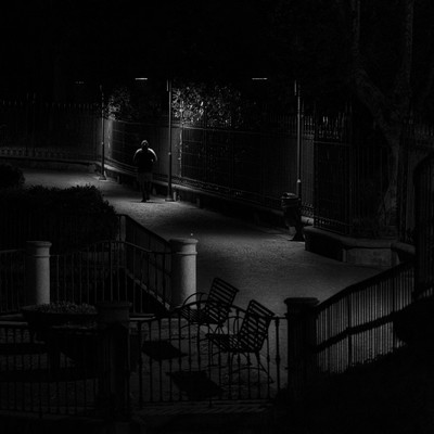 IOgging / Street / monochrome,night,running,man,dark,walk,shadows