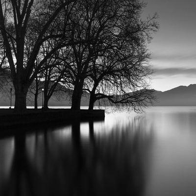 Early, one morning, Annecy Lake, France, 2016 / Fine Art  Fotografie von Fotograf Arnaud Bathiard ★10 | STRKNG