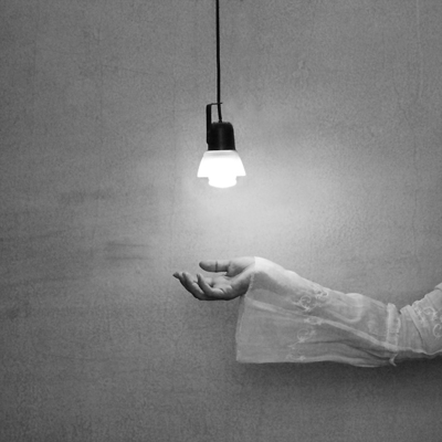 ❝He capturado la luz, he detenido su vuelo❞. Louis Jacques Mandé Daguerre / Conceptual  photography by Photographer Marie Casabonne ★5 | STRKNG
