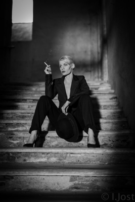 Upstairs / People  photography by Photographer I. Jost | STRKNG