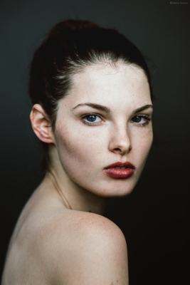 freckled. / Portrait  photography by Model Lisa ★123 | STRKNG