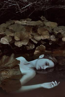 Dissolve / Conceptual  photography by Model Alessandra ★19 | STRKNG