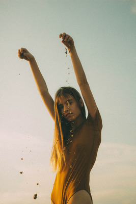 Untitled / Portrait  photography by Photographer Selma Reis ★1 | STRKNG