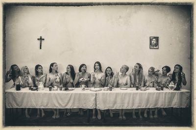 Das Letzte Abendmahl oder Das Letzte Kaffeekränzchen / Conceptual  photography by Photographer Andreas Maria Kahn ★13 | STRKNG