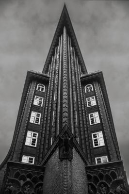 Chile Haus Hamburg / Architecture  photography by Photographer Ralf Schmitz (rasch.photo) ★2 | STRKNG