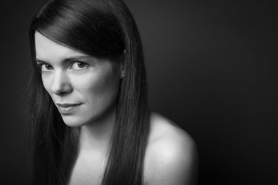 Melanie / Portrait  photography by Photographer Markus Hartmann ★6 | STRKNG