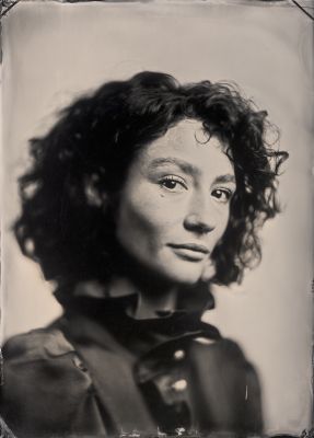 Emilia | 5x7 wetplate collodion tintype / Portrait  photography by Photographer Hannes Klotz ★6 | STRKNG