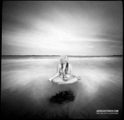 Pinhole - Floating Elements / People  photography by Photographer Jörg Oestreich ★9 | STRKNG