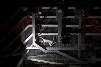 Girl in spaceship (actually: 300feet tower) / Cityscapes  photography by Photographer Norbert Lienig | STRKNG