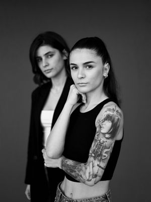 two friends / Portrait  photography by Photographer Peter Nientied ★7 | STRKNG