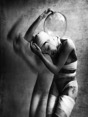 il pesce rosso / Fine Art  photography by Photographer Luciano Corti ★21 | STRKNG