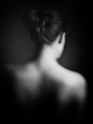 Nude  Fotografie von Model Lysann ★83 | STRKNG