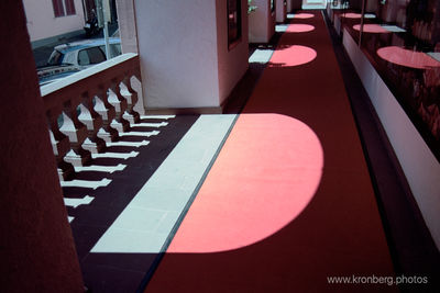 Red carpet. / Everyday  photography by Photographer J.Z. | STRKNG