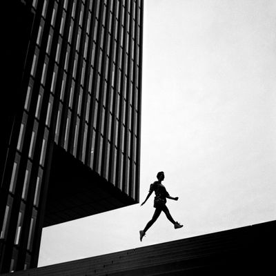Walking on the moon. / Portrait  photography by Photographer Torsten Falk ★7 | STRKNG