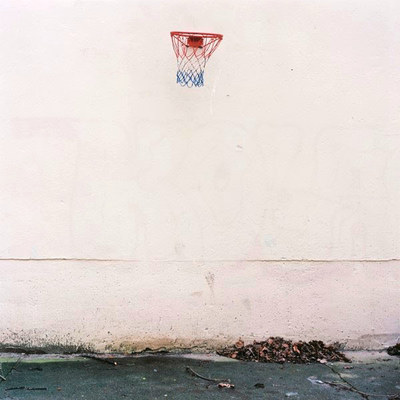 Berlin Backyard Basketball / Mood  photography by Photographer Andy Komoll ★4 | STRKNG