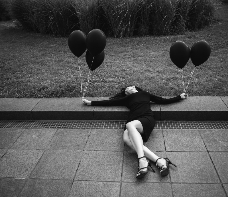 balloons - &copy; Mario Diener | Black and White