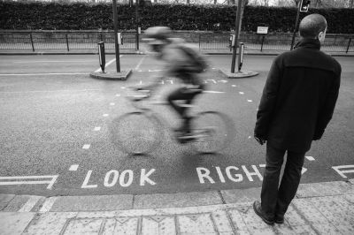Look right / Street  photography by Photographer Tomáš Hudolin ★2 | STRKNG