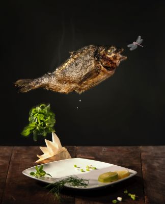 Frisch gebratener Fisch / Food  Fotografie von Fotografin Cora Baranowski-Böck | STRKNG