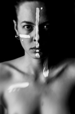Terror / Portrait  photography by Model Irina ludosanu ★18 | STRKNG