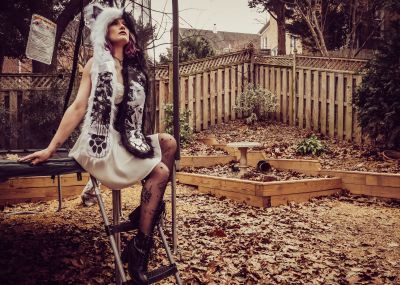 Fur and leaves / Mood  photography by Photographer Santo Martinez ★2 | STRKNG
