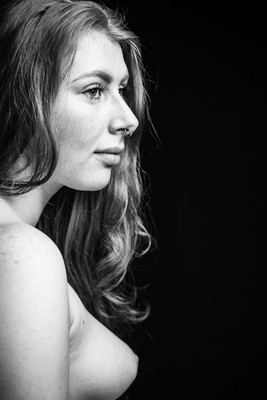 Nina / Nude / Nude,sensual,piercing,profile,blackandwhite