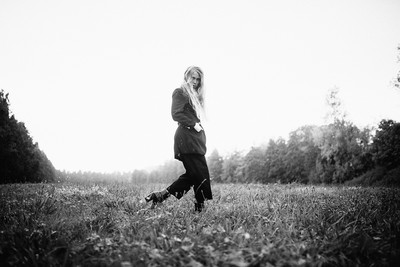 » #6/7 « / Leonie / Blog-Beitrag von <a href="https://strkng.com/de/fotograf/jens+wild/">Fotograf Jens Wild</a> / 13.11.2020 12:19 / Mode / Beauty