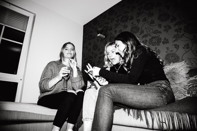 » #1/8 « / Home Party / Blog-Beitrag von <a href="https://strkng.com/de/fotograf/sven+hasper/">Fotograf Sven Hasper</a> / 01.03.2020 16:54