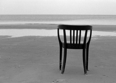 Der Stuhl / Schwarz-weiss / Stuhl,Linbergh,Beach,Strand,Usedom