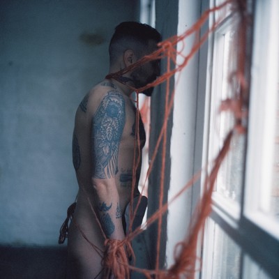 » #3/5 « / bloodflows / Blog post by <a href="https://strkng.com/en/photographer/benzin+daniela/">Photographer Benzin Daniela</a> / 2019-01-16 16:58