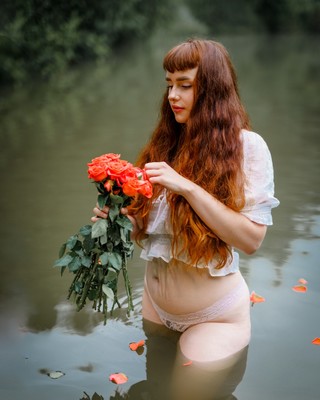 » #5/9 « / Hipposhooing mit Sara / Blog-Beitrag von <a href="https://strkng.com/de/fotograf/alex+fremer/">Fotograf Alex Fremer</a> / 06.10.2020 11:26 / Menschen