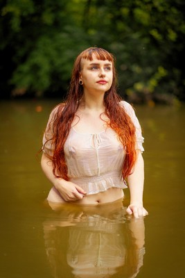 » #9/9 « / Hipposhooing mit Sara / Blog-Beitrag von <a href="https://strkng.com/de/fotograf/alex+fremer/">Fotograf Alex Fremer</a> / 06.10.2020 11:26 / Menschen