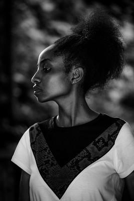 » #6/8 « / available light shooting / Blog post by <a href="https://strkng.com/en/photographer/photographysh/">Photographer photographysh</a> / 2020-06-20 20:04 / portrait,people,blackwhite,blackandwhite,availablelight