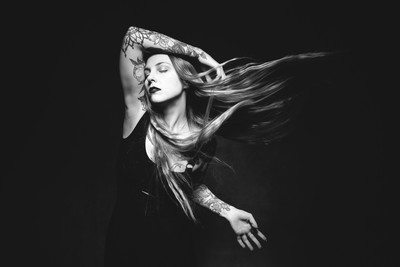 » #5/6 « / Sensual Ink / Blog post by <a href="https://strkng.com/en/photographer/christian+karner+ckvi/">Photographer Christian Karner CKVI</a> / 2024-02-15 02:04