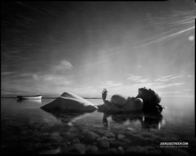 Menschen vor der Pinhole Camera