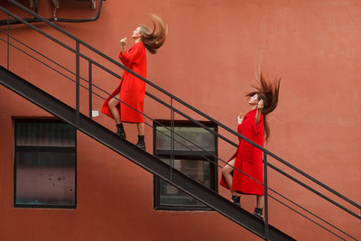 » #8/9 « / Red is new red / Blog post by <a href="https://strkng.com/en/photographer/dewframe/">Photographer DEWFRAME</a> / 2020-05-05 22:13