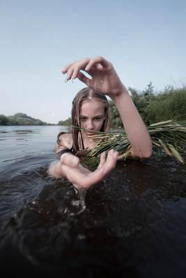 » #6/9 « / The retention, the fulfillment (extraslides) / Blog post by <a href="https://strkng.com/en/photographer/dewframe/">Photographer DEWFRAME</a> / 2022-12-22 01:05 / Stimmungen