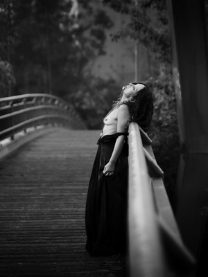 » #1/8 « / die Brücke / Blog post by <a href="https://strkng.com/en/photographer/schiwa+rose/">Photographer Schiwa Rose</a> / 2021-09-19 19:30 / Nude