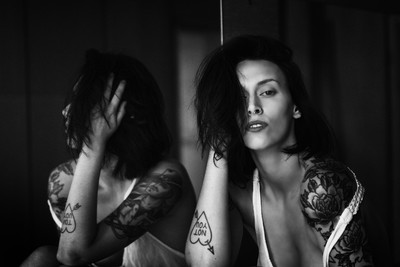 » #3/4 « / The Mirror / Blog post by <a href="https://strkng.com/en/photographer/wolf+anders+photography/">Photographer Wolf Anders Photography</a> / 2020-07-14 11:25