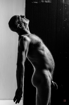 » #7/9 « / male nude portrait / Blog post by <a href="https://strkng.com/en/photographer/dietmar+sebastian+fischer/">Photographer Dietmar Sebastian Fischer</a> / 2021-04-22 11:04