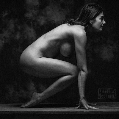 sculpture 2 / Nude / Nude,s/w,studiophotography,portrait