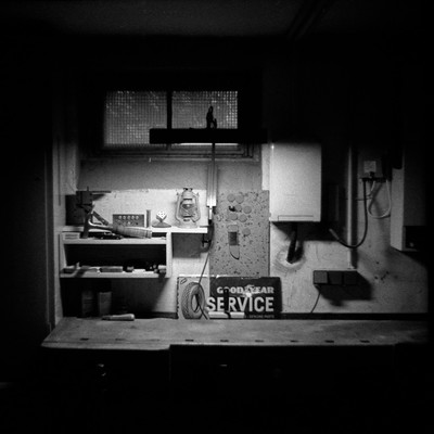 » #6/9 « / 35mm Square Format!!?? / Blog post by <a href="https://strkng.com/en/photographer/filthy+wizard/">Photographer Filthy Wizard</a> / 2021-08-06 13:26 / Schwarz-weiss
