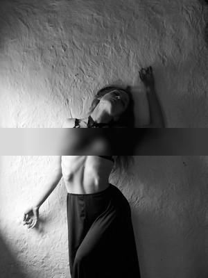 » #4/9 « / Trance / Blog post by <a href="https://strkng.com/en/photographer/torsten+kuban/">Photographer Torsten Kuban</a> / 2022-01-05 17:36 / Nude