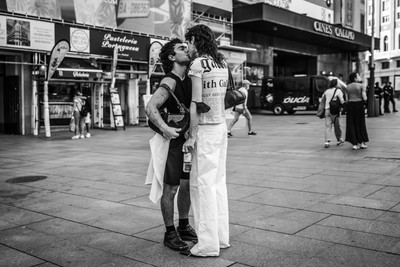Free Love / Street / streetphotography,Madrid,gay,Love,Kiss