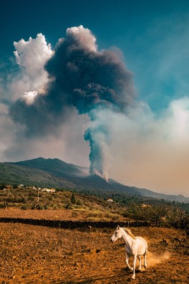 » #3/9 « / Volcano eruption / Blog-Beitrag von <a href="https://strkng.com/de/fotograf/jos%C3%A9+bringas/">Fotograf José Bringas</a> / 13.10.2021 14:31